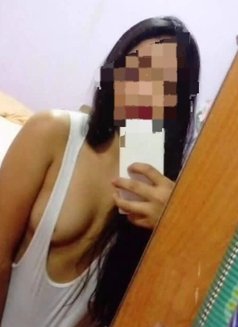 Cam Session with face & Real Meet - escort in Hyderabad Photo 1 of 4