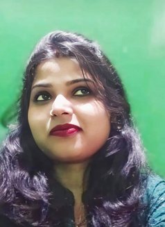 cam show and meet availble - escort in Kolkata Photo 3 of 4