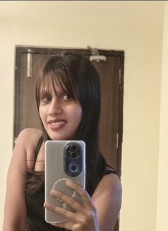 Cam show and meet - escort in Hyderabad Photo 2 of 3