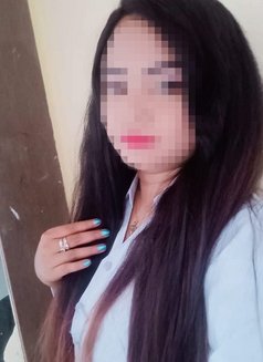 Cam show and meet - escort in Hyderabad Photo 1 of 1