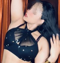 Cam Show and Real Meet (Sangeeta) - puta in Hyderabad
