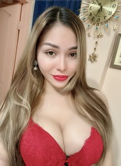 CAM SHOW CONTENTS/ Professional Mistress - Transsexual escort in Bangkok Photo 11 of 18