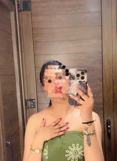 Cam Show Fun & Real Meeting - puta in Pune Photo 1 of 1