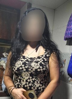 Cam Show & Meet Up - puta in Kolkata Photo 1 of 2