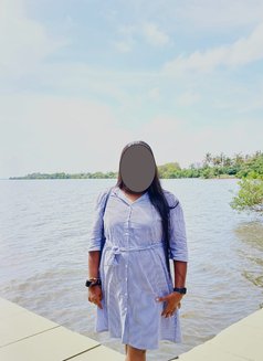 Cam Show OK & Full Service - escort in Colombo Photo 2 of 13