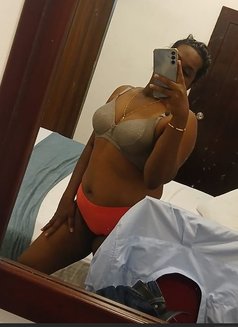 Cam Show OK & Hot girls Full Service - escort in Colombo Photo 1 of 14