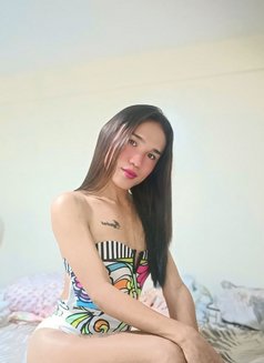SEX on Cam/MEET - Transsexual escort in Manila Photo 4 of 4