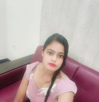 CAM SHOW OR REAL MEET INDEPENDENT KHUSHI - puta in Chennai