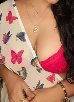 Cam show or real meet - escort in Mumbai Photo 2 of 9