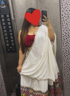 Cam Show or Real Meet - puta in Chennai Photo 1 of 3