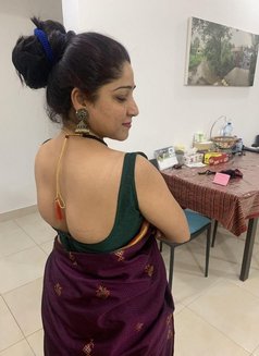 Cam Show & Real Meet - puta in Pune Photo 2 of 2