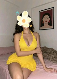 Cam Show & Real Meet - puta in Navi Mumbai Photo 1 of 1
