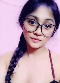 Cam Show + Realme Available - puta in Chennai Photo 2 of 3