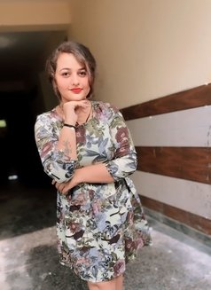 Realme Available - escort in Surat Photo 1 of 1