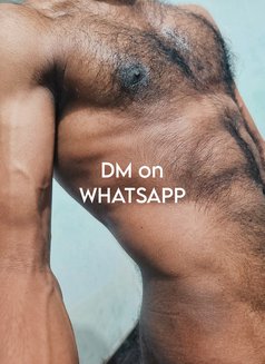 Cam Suren - Acompañantes masculino in Bangalore Photo 4 of 9