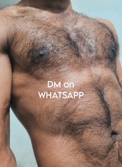 Cam Suren - Acompañantes masculino in Bangalore Photo 5 of 9