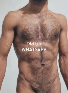 Cam Suren - Acompañantes masculino in Bangalore Photo 6 of 9