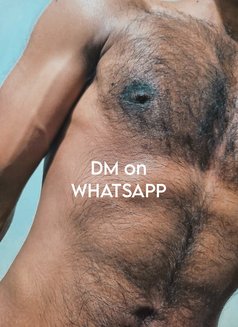 Cam Suren - Acompañantes masculino in Bangalore Photo 9 of 9