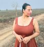 Cam woman - escort in Udaipur Photo 3 of 3
