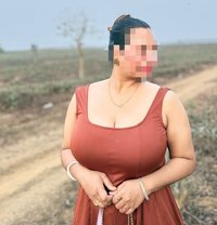 Cam woman - escort in New Delhi