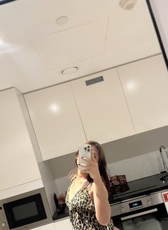 Camellia full servicesex Philippines🇵🇭 - Transsexual escort in Abu Dhabi Photo 9 of 9