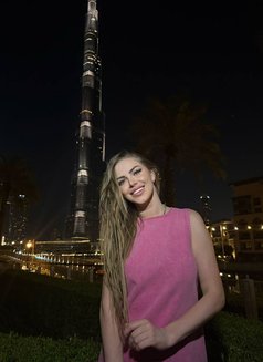 Cameron - escort in Dubai Photo 4 of 14