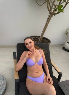 Cameron - escort in Dubai Photo 7 of 14