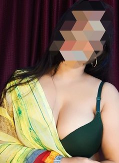 Cam Sex lover - puta in Kolkata Photo 4 of 4