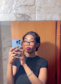 Camila - escort in Noida Photo 2 of 6