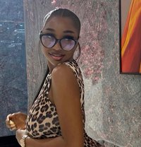 Camila - companion in Noida