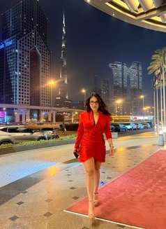 Camila - escort in Dubai Photo 2 of 6