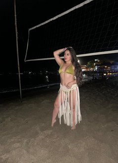 Camila - escort in Abu Dhabi Photo 14 of 15