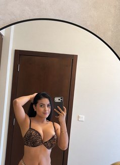 Camila - escort in Dubai Photo 4 of 6