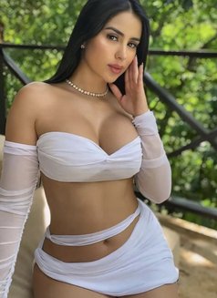 Camila - escort in Mumbai Photo 4 of 7