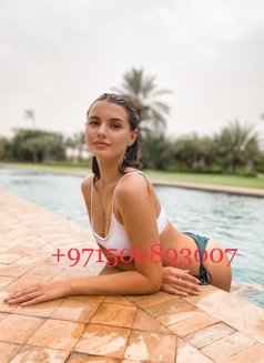 CAMILLA TEENAGER - puta in Dubai Photo 5 of 6