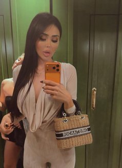 Camila Few Days in DUBAI - 1 Hour 1.500 - puta in Dubai Photo 11 of 11