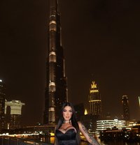 Camila Queiroz Ts Big Dick Brazilian - Acompañantes transexual in Dubai