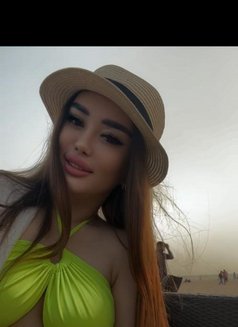 Camila - escort in Muscat Photo 1 of 7