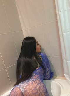 CAMILIA Hot 69 - Transsexual escort in Abu Dhabi Photo 6 of 16