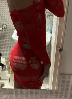 Camilla C - Transsexual escort in Funchal, Madeira Photo 6 of 6