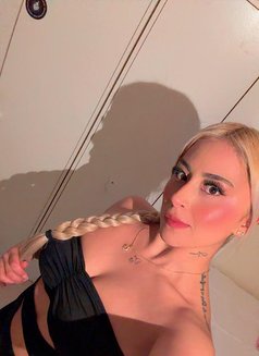 Camilla - escort in Athens Photo 6 of 7