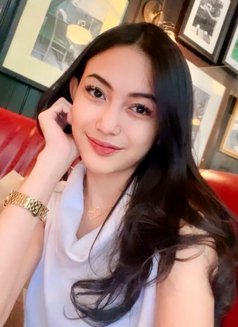 Camilla - escort in Jakarta Photo 1 of 5