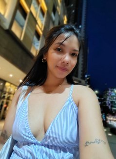 Camilla - escort in Makati City Photo 4 of 8