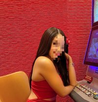 Camilla - escort in Colombo