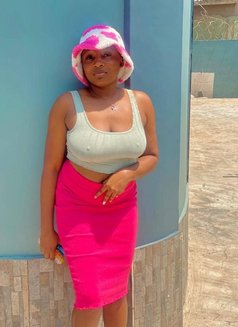 Camilla - escort in Accra Photo 2 of 4