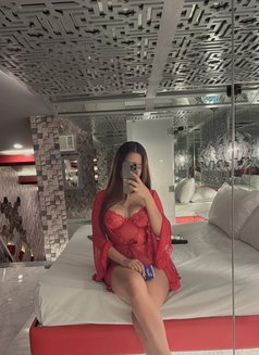 TRUSTED ESCORT CAMILLE MALVAR - escort in Manila Photo 12 of 13
