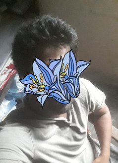 University smart Boy - Male escort in Colombo Photo 2 of 5