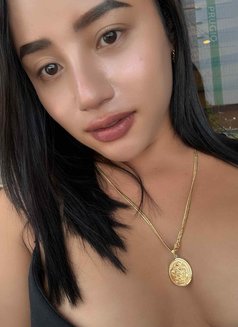 Camshow contentTop and Bottom 4'9 Height - Transsexual escort in Manila Photo 22 of 22