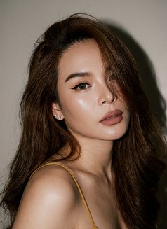 Camshow/meet - escort in Manila Photo 1 of 11