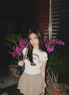 Camshow only Sex Addict Student coming - escort in Paris Photo 6 of 11